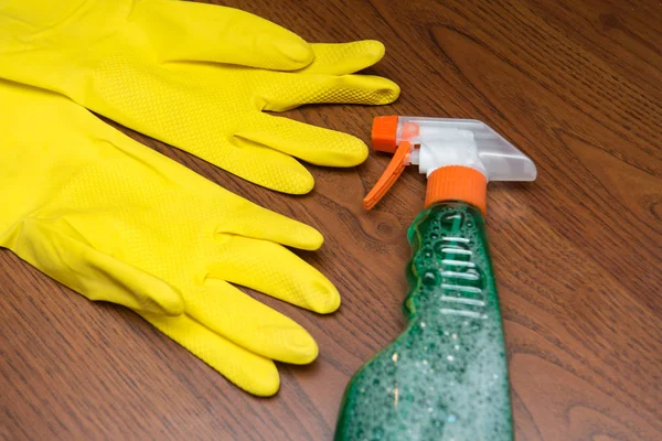 Concepto Limpieza Herramientas Limpieza Spray Guantes Goma Esponja — Foto de Stock