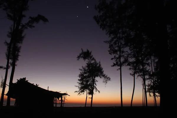 Cabana à noite — Fotografia de Stock