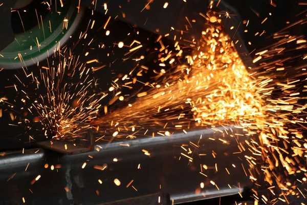 鋼の切削のマシン — ストック写真