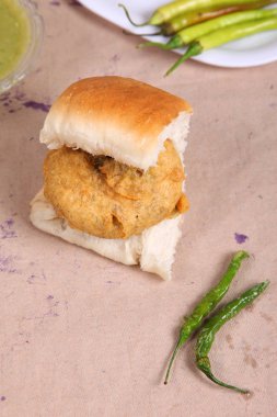 Hint özel geleneksel kızarmış yemek vada pav