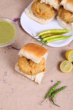 Hint özel geleneksel kızarmış yemek vada pav