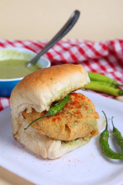 Hint özel geleneksel kızarmış yemek vada pav