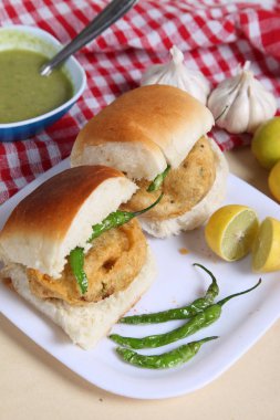 Hint özel geleneksel kızarmış yemek vada pav