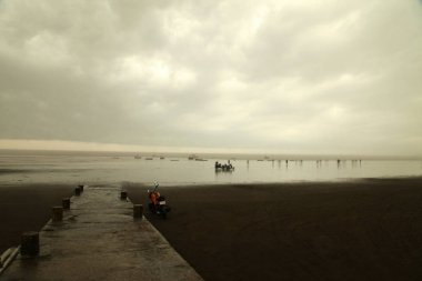 Sahilde fırtına geliyor