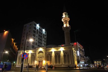 Cidde, Suudi Arabistan 'da gece balad (alışveriş alanı) yakın bin Laden Camii