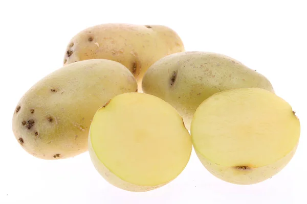 Batatas Australianas Isoladas Corte Vegetais Batata Crua Isolados Fundo Branco — Fotografia de Stock
