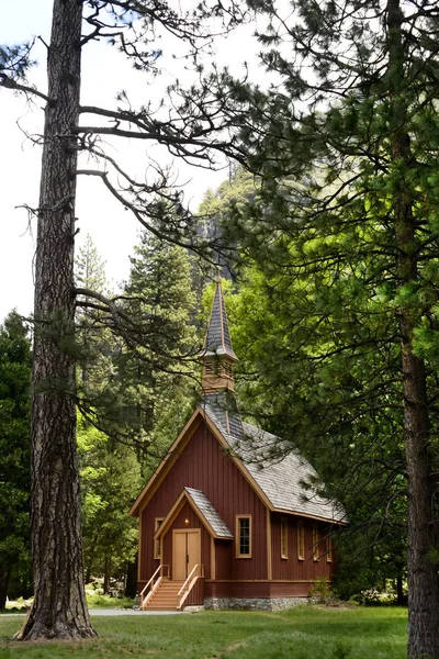 Kapel Van Yosemite Valley Yosemite National Park California Usa Chapel Rechtenvrije Stockfoto's