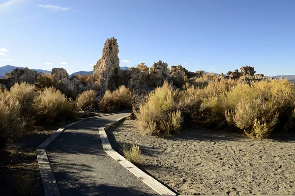 Belas Formações Tufa Lago Mono Nas Sierras Orientais Califórnia — Fotografia de Stock