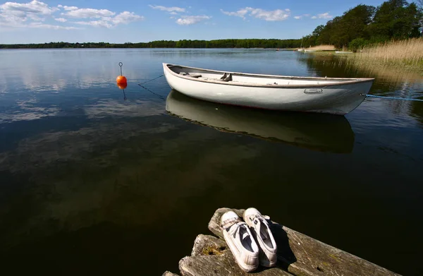 デンマークのスカンジナビアの美しい湖を表示します。 — ストック写真
