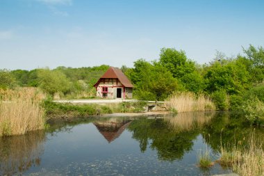 Alsace, göl kıyısında inşa