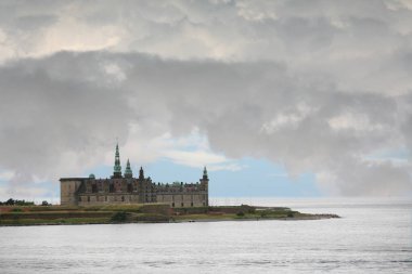 Elsinore, Kuzey Avrupa'nın en iyi Rönesans kale Copenhagen kuzeyinde yapılan Kronborg Kalesi'ne