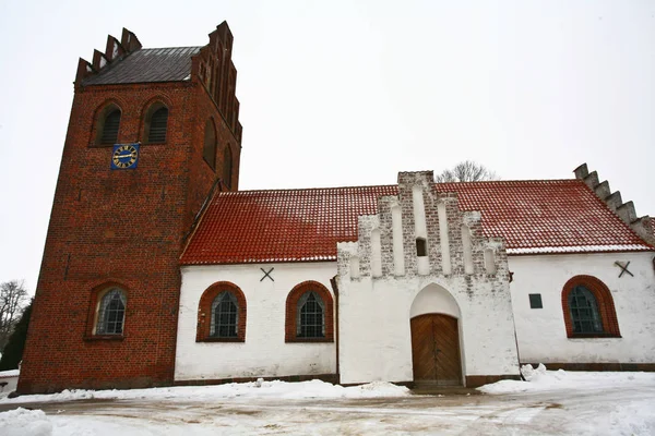 Bela Igreja Helsinge Dinamarca Primavera — Fotografia de Stock