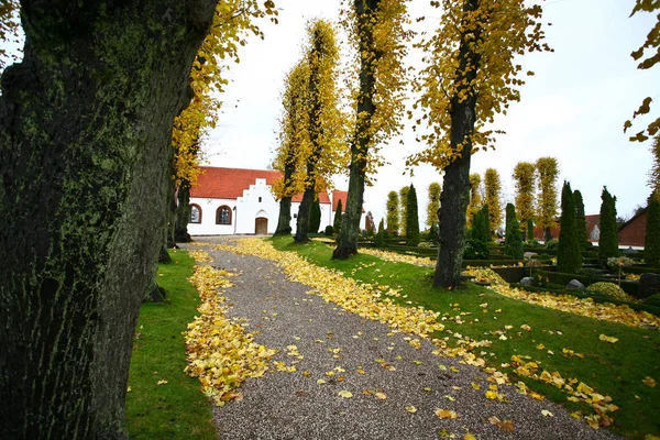 教会在 helsinge 丹麦 — 图库照片
