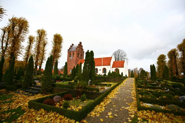 Bela Igreja Helsinge Dinamarca Primavera — Fotografia de Stock