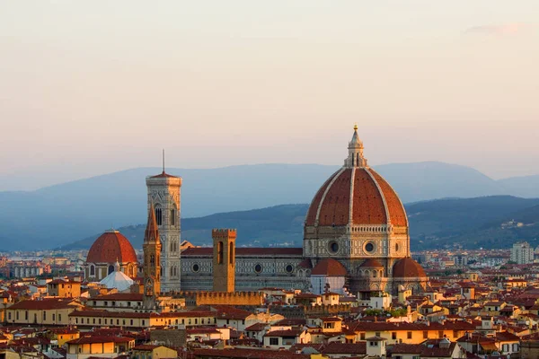 Evropa Florencie Duomo v Sunrise Over City — Stock fotografie