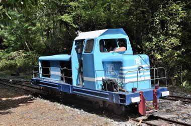 Küçük turistik tren Saint Ju arasındaki Sainte Cecile d'Andorge