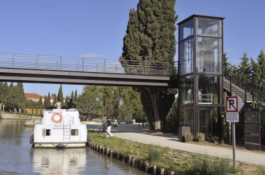 Canal du Midi üzerinde yelken zevk tekne