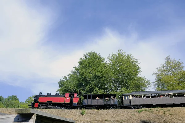 El pequeño tren de vapor de Anduze — Foto de Stock