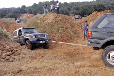 Arabalar büyük Ekskavatör kazma delik kıvılcım