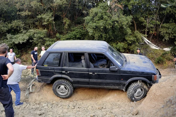 Range Rover en mauvais état — Photo