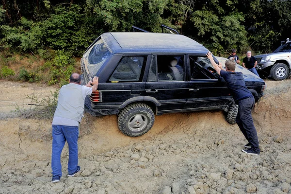 Range Rover durumu kötü — Stok fotoğraf