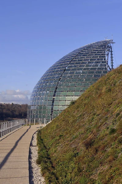 The Seine Musical is a set of buildings devoted to music — Stock Photo, Image