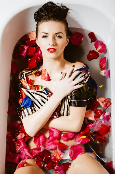 Beautiful Sexy Young Woman Having Bath Flower Petals Top View — Stock Photo, Image