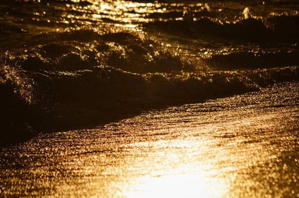 Природный Размытый Солнечный Песчаный Берег Открытом Море Абстрактный Фон Береговой — стоковое фото