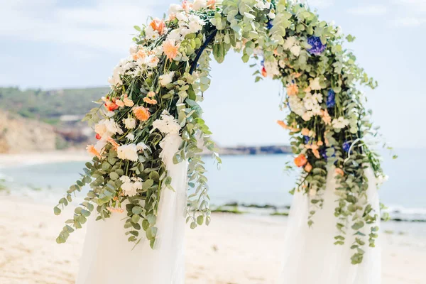 Strand Esküvői Helyszín Esküvő Beállítása Cabana Boltív Pavilon Díszített Virágok — Stock Fotó