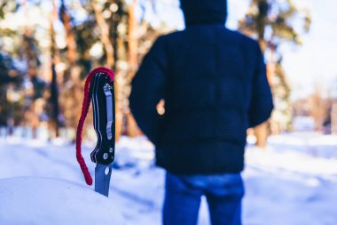 adam bir kış ahşap