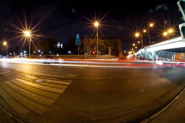 Ночь Городская дорога — стоковое фото