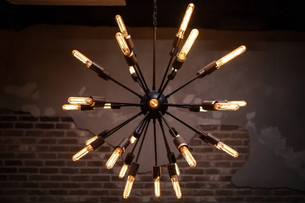 Régi izzó elektromos lámpa — Stock Fotó
