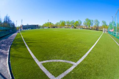 Güneş ışığı gün arenada futbol