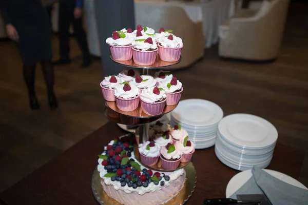 Postre de boda dulce —  Fotos de Stock