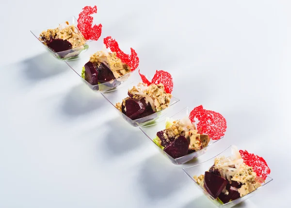 Salad with beet and cauliflower in glass — Stock Photo, Image