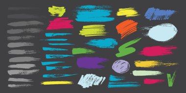 Grunge elle çizilmiş fırça konturu vektör seti.