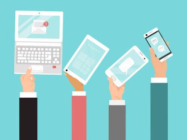 Elleri farklı cihazlar vektör illüstrasyonunda. Laptop, cep telefonu ve tablet ile iş İnternet iletişimi.