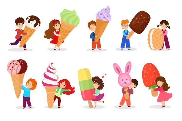 Criança com grande ilustração vetorial de sorvete enorme. Desenhos animados menina menino criança personagem segurando cone waffle gelado, crianças felizes — Vetor de Stock