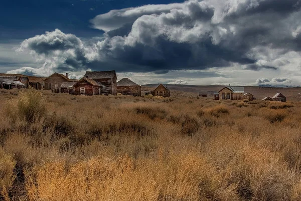 Prairie Ghost Town and Clouds — Stock Photo, Image