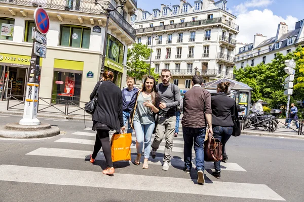 People w: Rue de Rivoli — Zdjęcie stockowe