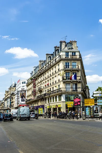 Pessoas na Rue de Rivoli — Fotografia de Stock