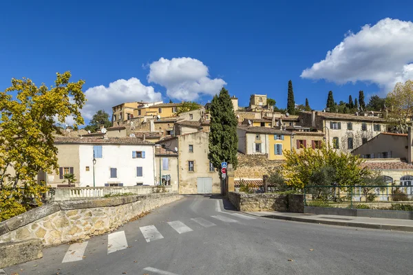 Scenic view of village of Jouques in southern France — Stock Photo, Image