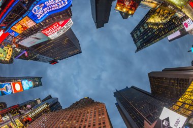 Times Meydanı, broadway tiyatroları ve iri sayı-in seçme