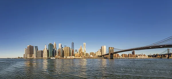 Skyline di Manhattan visto da Brooklyn lato — Foto Stock