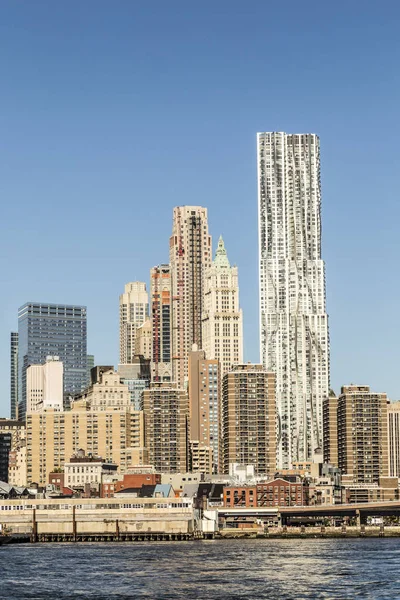 Manhattan skyline od strony Brooklynu — Zdjęcie stockowe