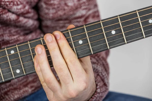 Detail of fingers and hand of guitar player — Stock Photo, Image