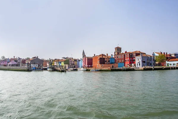 Skyline de Burano, uma pequena ilha colorida — Fotografia de Stock