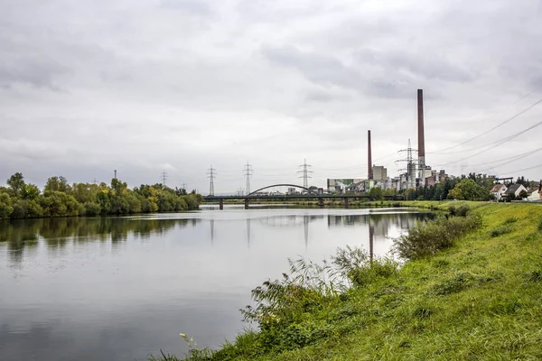 Grosskrotzenburg güç istasyonu, Main Nehri, Almanya — Stok fotoğraf