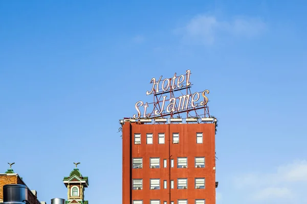 Facade of historic hotel St. James in gas lamp district in San D — Stock Photo, Image