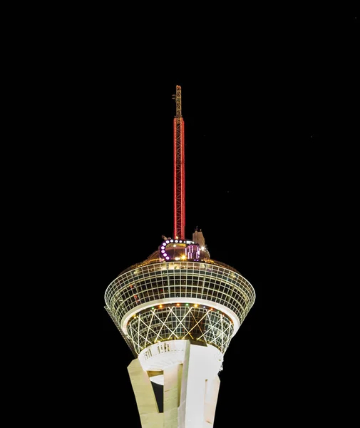 サハラ ・ カジノ ・ ストラトスフィア ・ タワーの夜景 — ストック写真